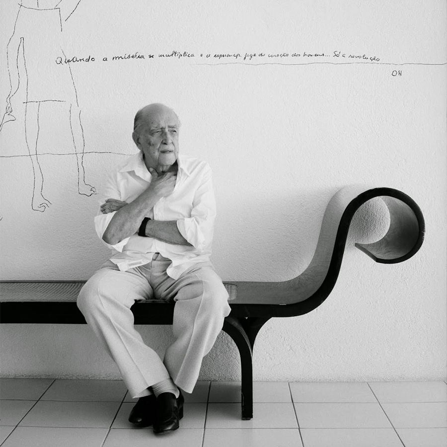 OSCAR NIEMEYER